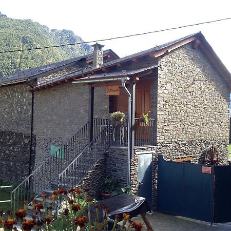 La Perxada De Besoli Areu Buitenkant foto
